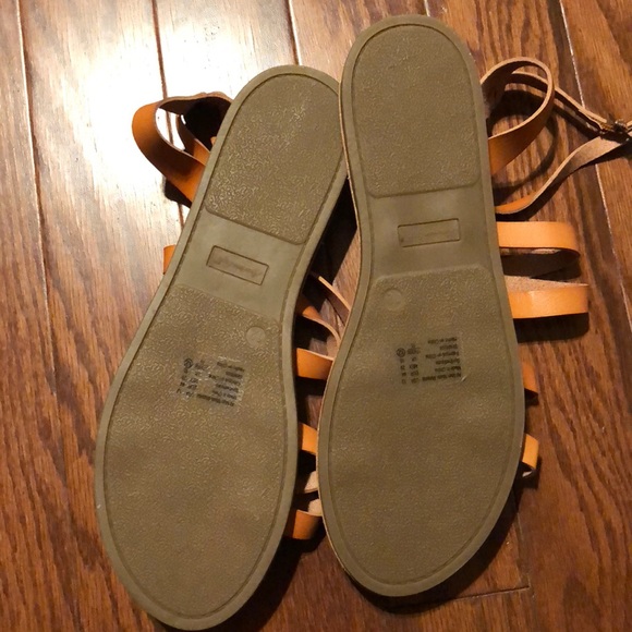 women’s size 12 cognac crossband sandals - Picture 5 of 5